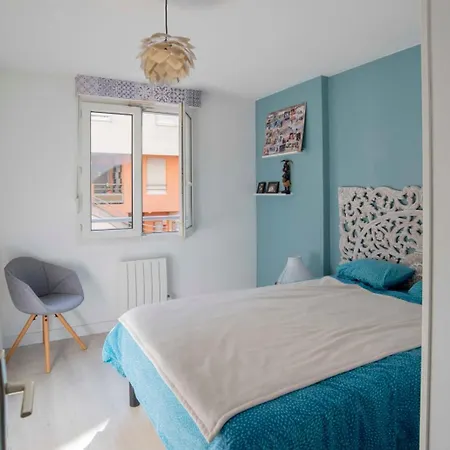 64 M2 Bright Well Decorated With Wifi * Villeurbanne